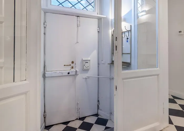 Santa Croce View Cool & Air Condizioned Private Entrance Apartament *